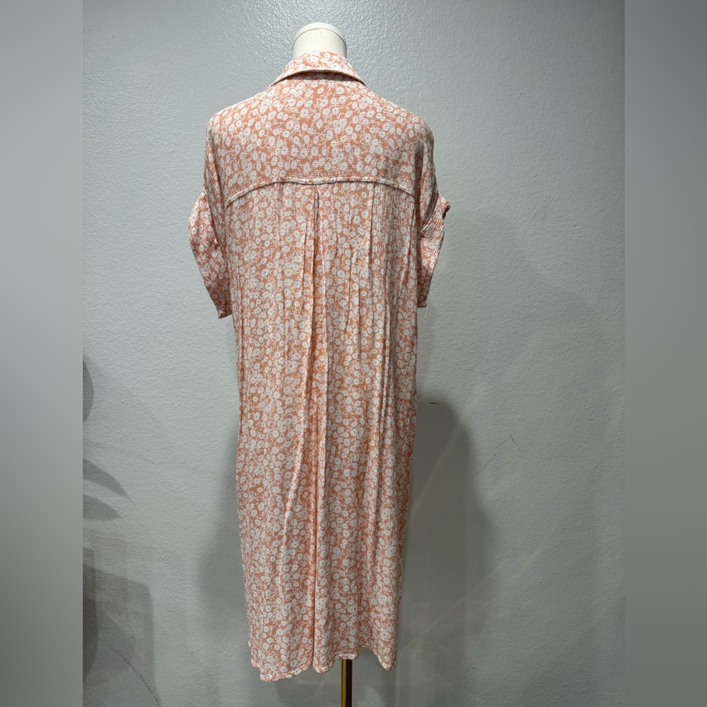Lost + Wander Peach Floral Button Down Shirt - Picture 4 of 9